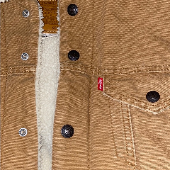 Levi’s Sherpa Trucker Jacket - Picture 2 of 4